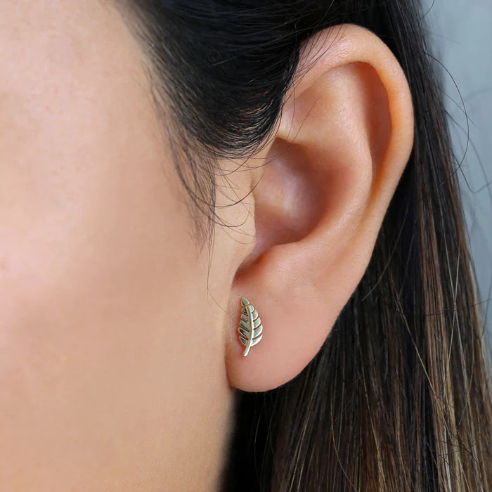 14k-gold-leaf-stud-earrings-model