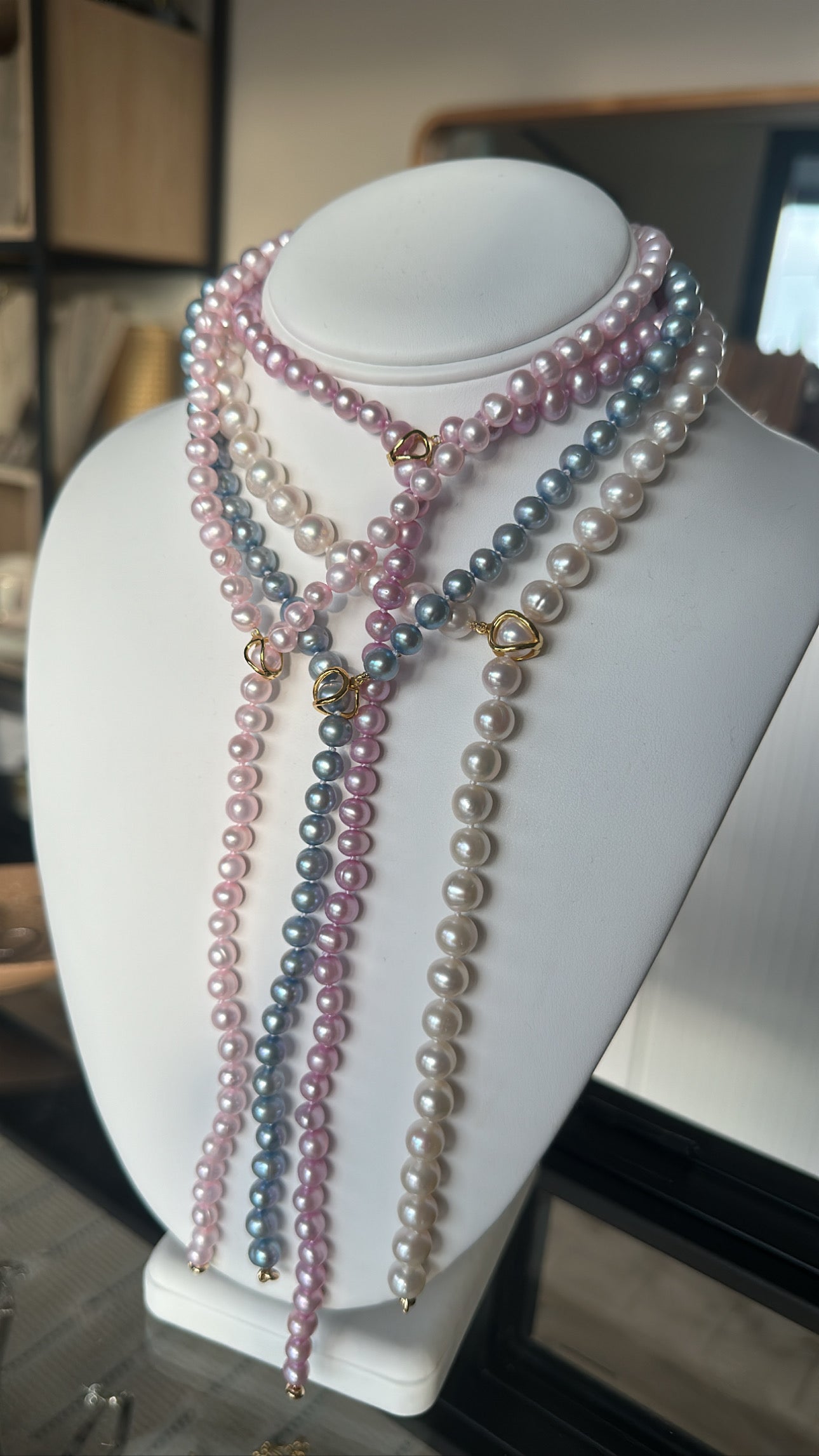 pink-blue-purple-and-white-pearl-necklace-sapphire-jewelry